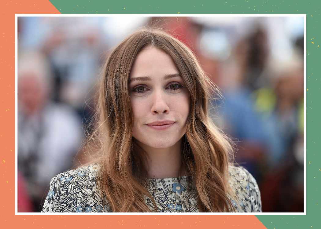 Sarah Sutherland Bio Age Married Family Net Worth More
